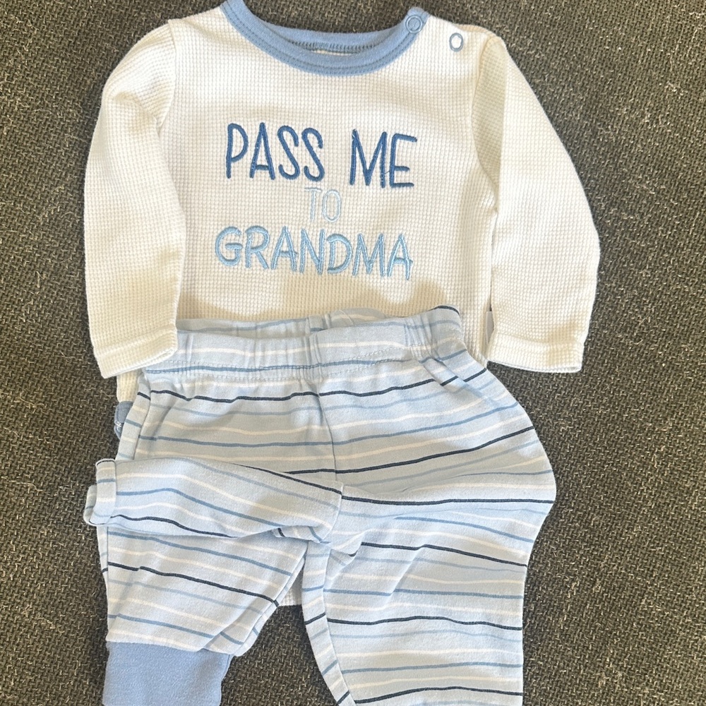Tahari Kids Set - Cream and Blue
